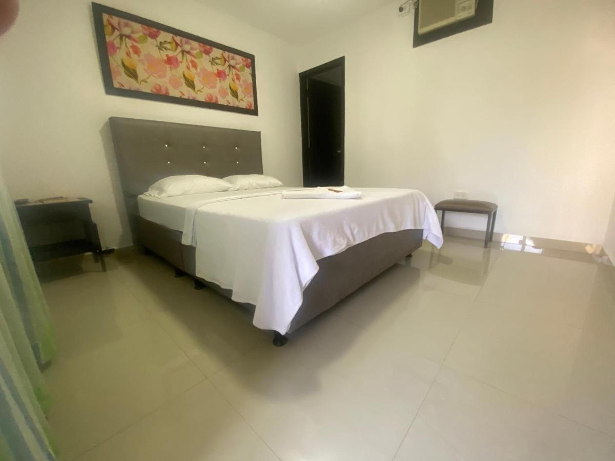 Hotel Colonial Plaza Bucaramanga Esterno foto