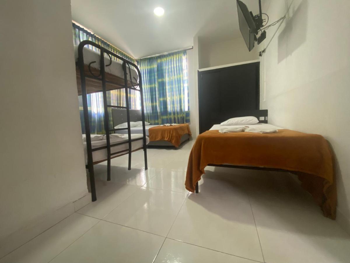 Hotel Colonial Plaza Bucaramanga Esterno foto
